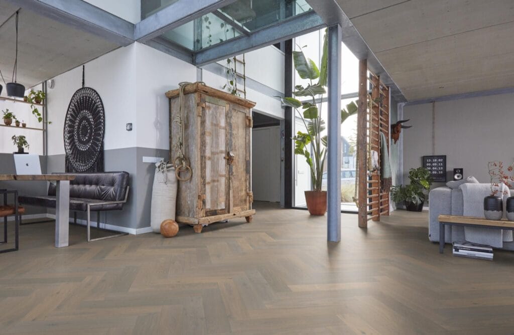 Floorlife Beverly Hills visgraat rustiek dubbel gerookt wit 4104