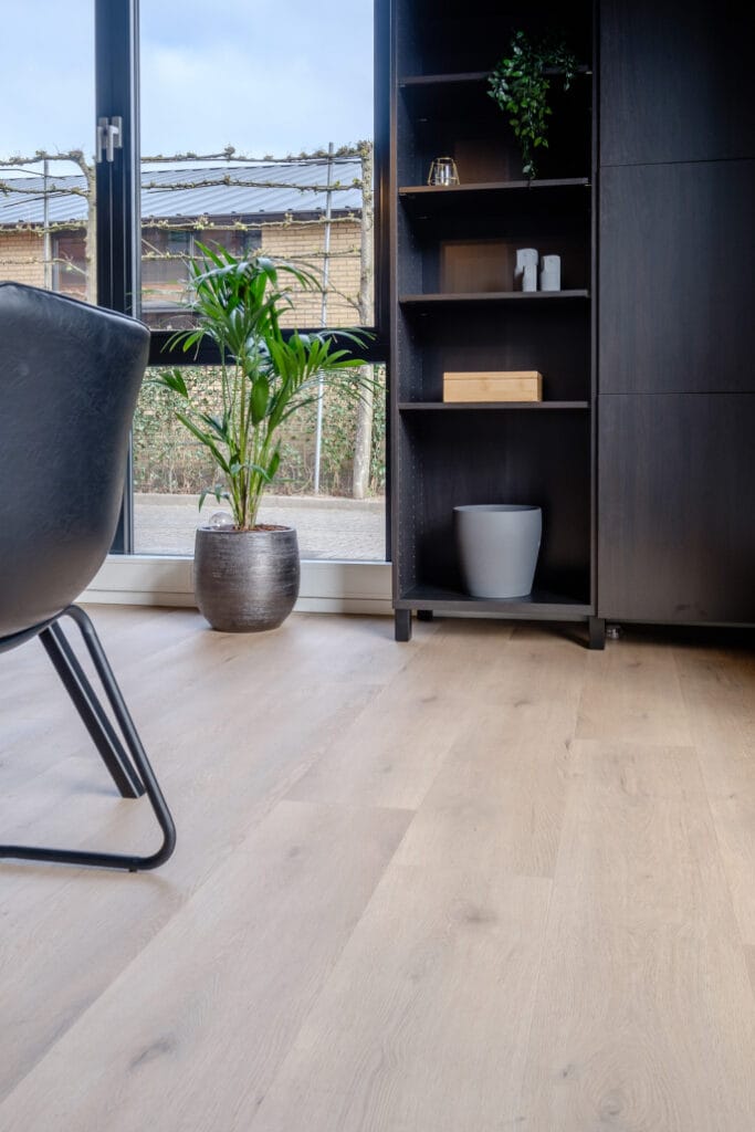 Belakos ATTICO 830 | RIGID CLICK