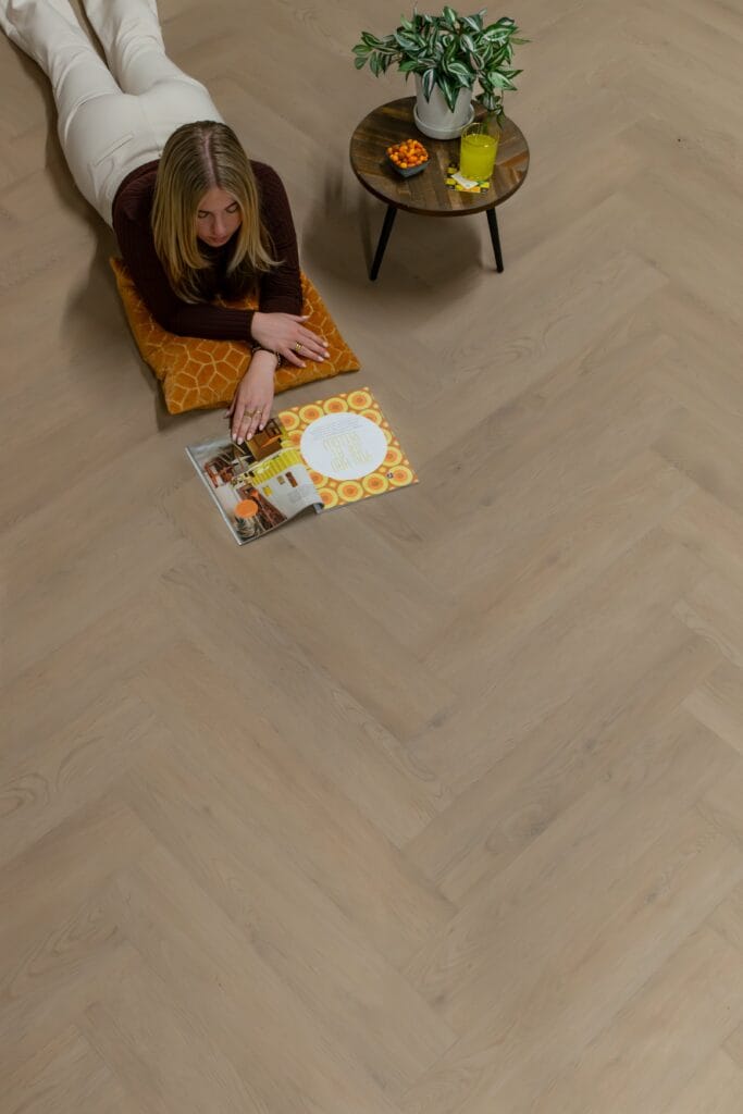 Gelasta Mystiq Visgraat 2903 (rigid click) Smoked light