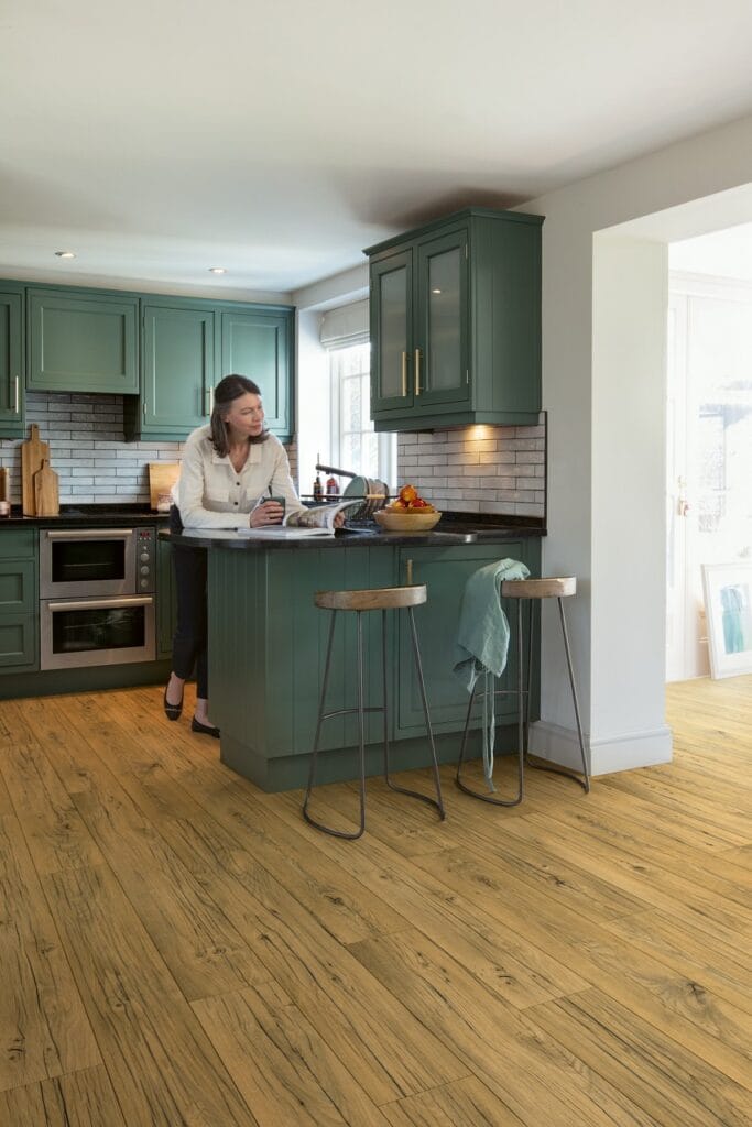 Gebarsten naturelle eik