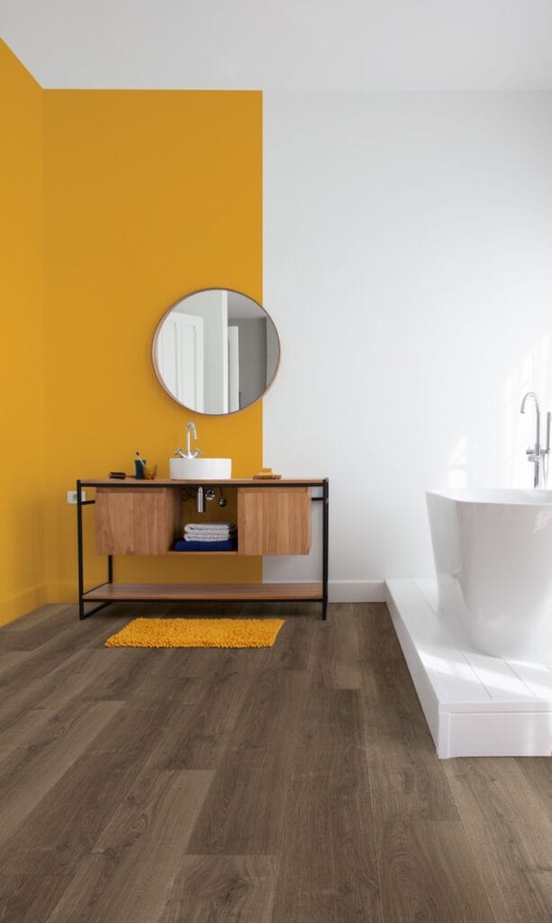 Geborstelde bruine eik