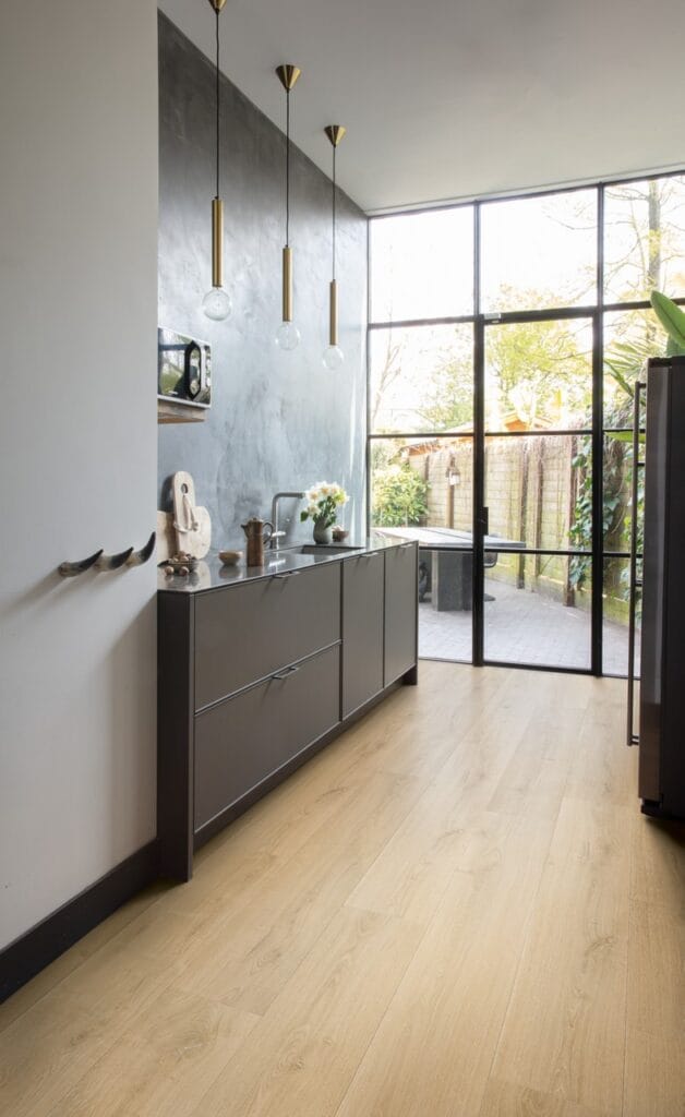 Geborstelde naturelle eik